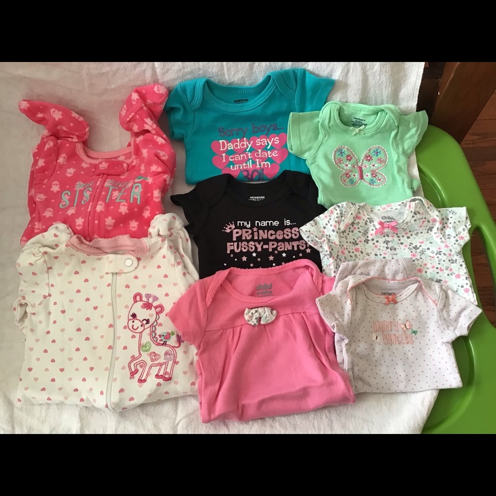 New born baby girl cloths onesie and sleepwear